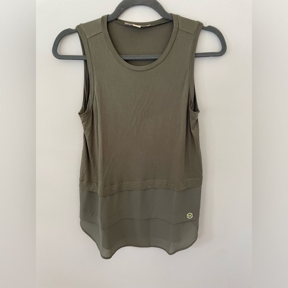 Michael kors sleeveless shirt in army green, mostly made of polyester NWOT small